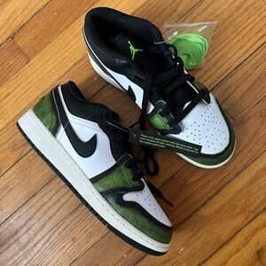 Nike Air Jordan Black White Bright Green. NWOT size 6Y